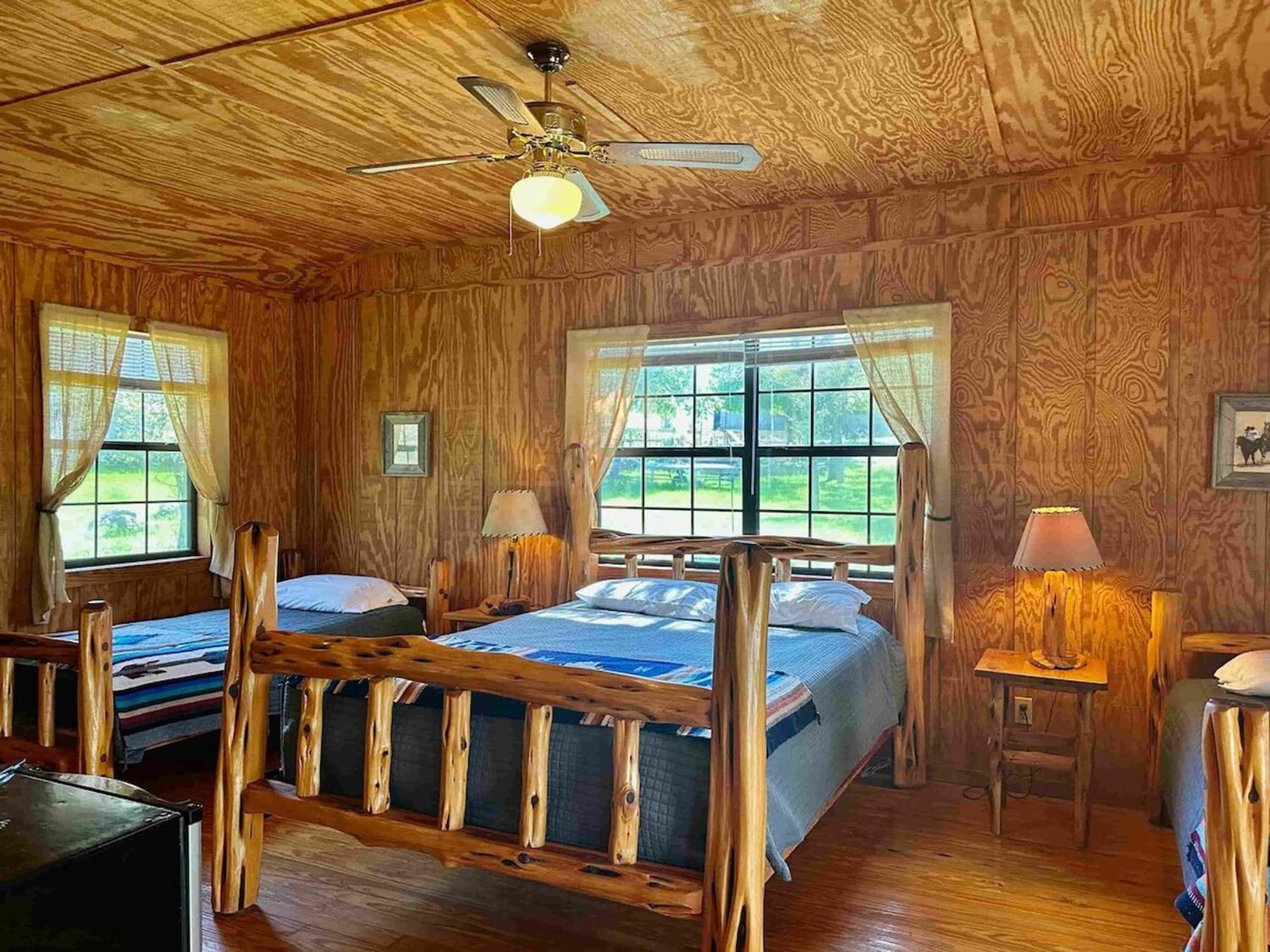 Hotel Crc Ranch Retreat à Bandera Extérieur photo