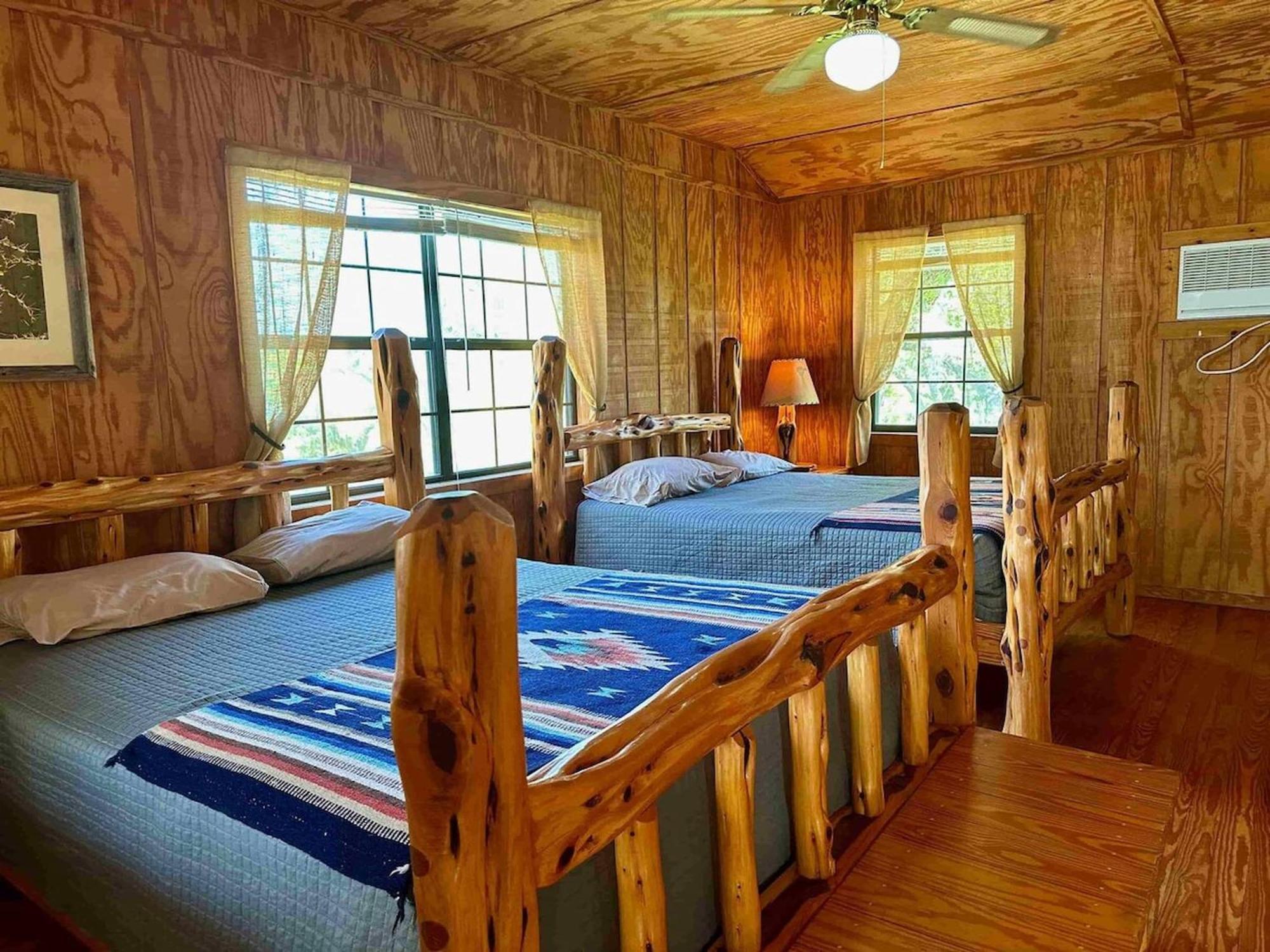 Hotel Crc Ranch Retreat à Bandera Extérieur photo